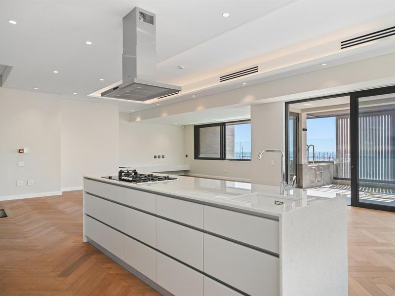 Final Release: Medburn Villas-Three already sold. Only one remaining residence. - Photo 5