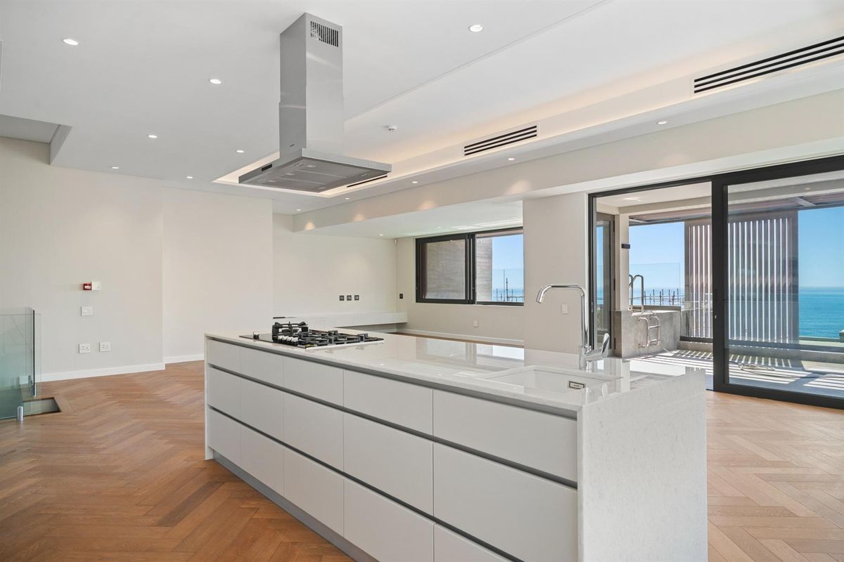 Final Release: Medburn Villas-Three already sold. Only one remaining residence. - Photo 5