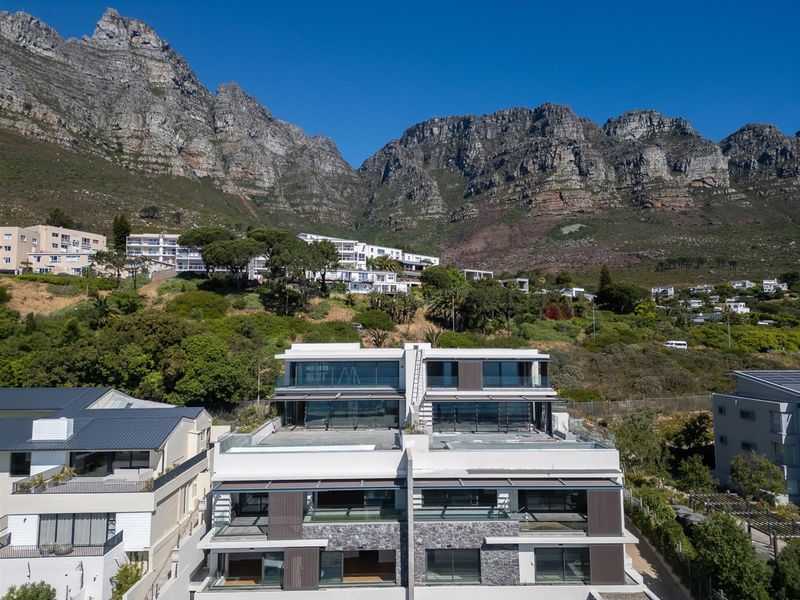 Final Release: Medburn Villas-Three already sold. Only one remaining residence. - Photo 8