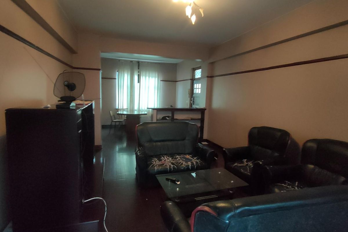 1.5 Bed Apartment For Sale - Photo 3