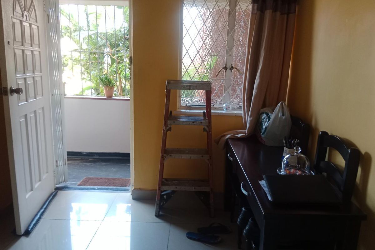 1.5 bed Apartment For Sale in Bulwer, Durban, KwaZulu Natal - Photo 3