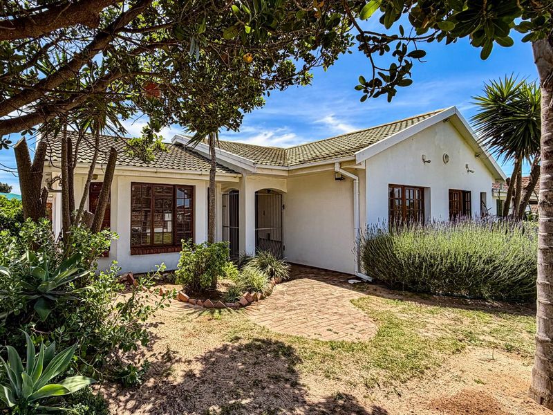 Well-Located Home Near the Beach | Listed by Danté Koen + Tanya Ruppersburg, eXp Realty - Photo 7