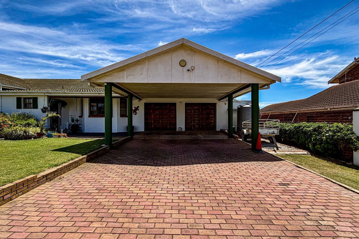 Well-Located Home Near the Beach | Listed by Danté Koen + Tanya Ruppersburg, eXp Realty - Photo 5