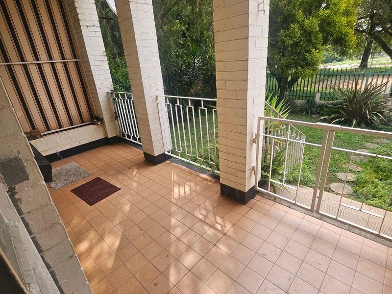 Apartment For Sale in Three Rivers, Vereeniging - Photo 1
