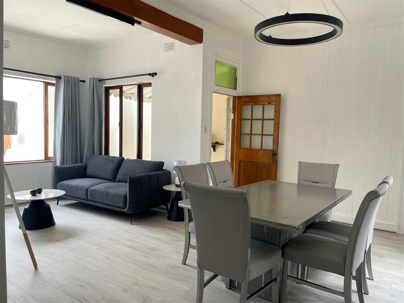 Versatile 4-Bedroom Family Home in Lakeside - Great Income Opportunity - Photo 3