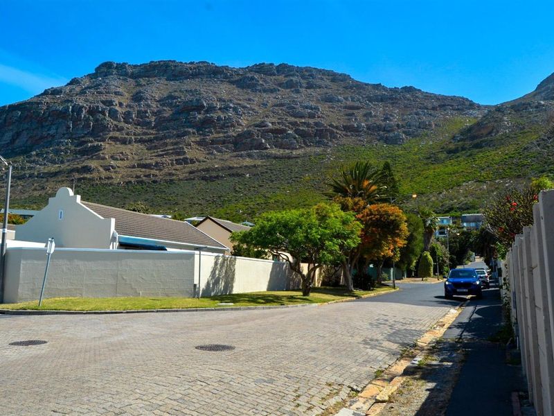 AIRBNB, SURF LODGE AND COASTAL INVESTMENT OPPORTUNITY IN LAKESIDE - Photo 1