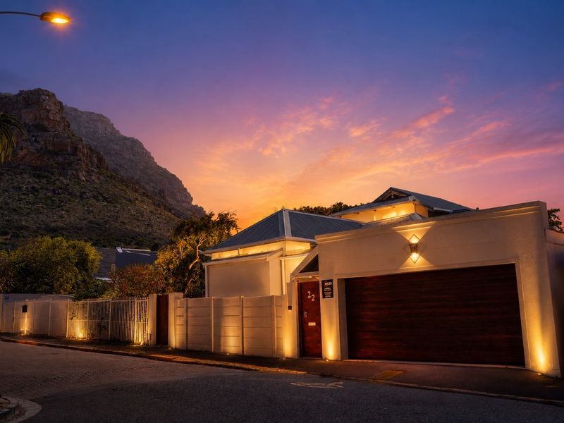 AIRBNB, SURF LODGE AND COASTAL INVESTMENT OPPORTUNITY IN LAKESIDE - Photo 1