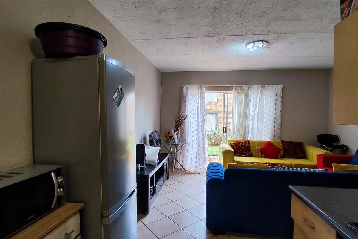 2 Bedroom appartment in Brakpan for sale R395 000 - Photo 4