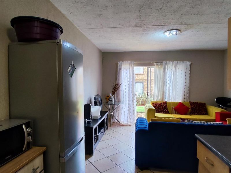 2 Bedroom appartment in Brakpan for sale R395 000 - Photo 4