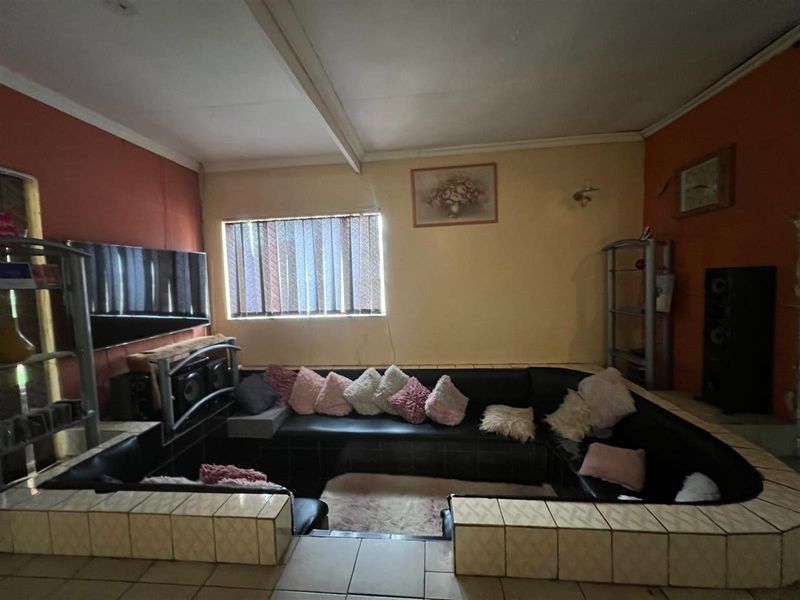 House For Sale in Sasolburg Ext 11, Sasolburg - Photo 5