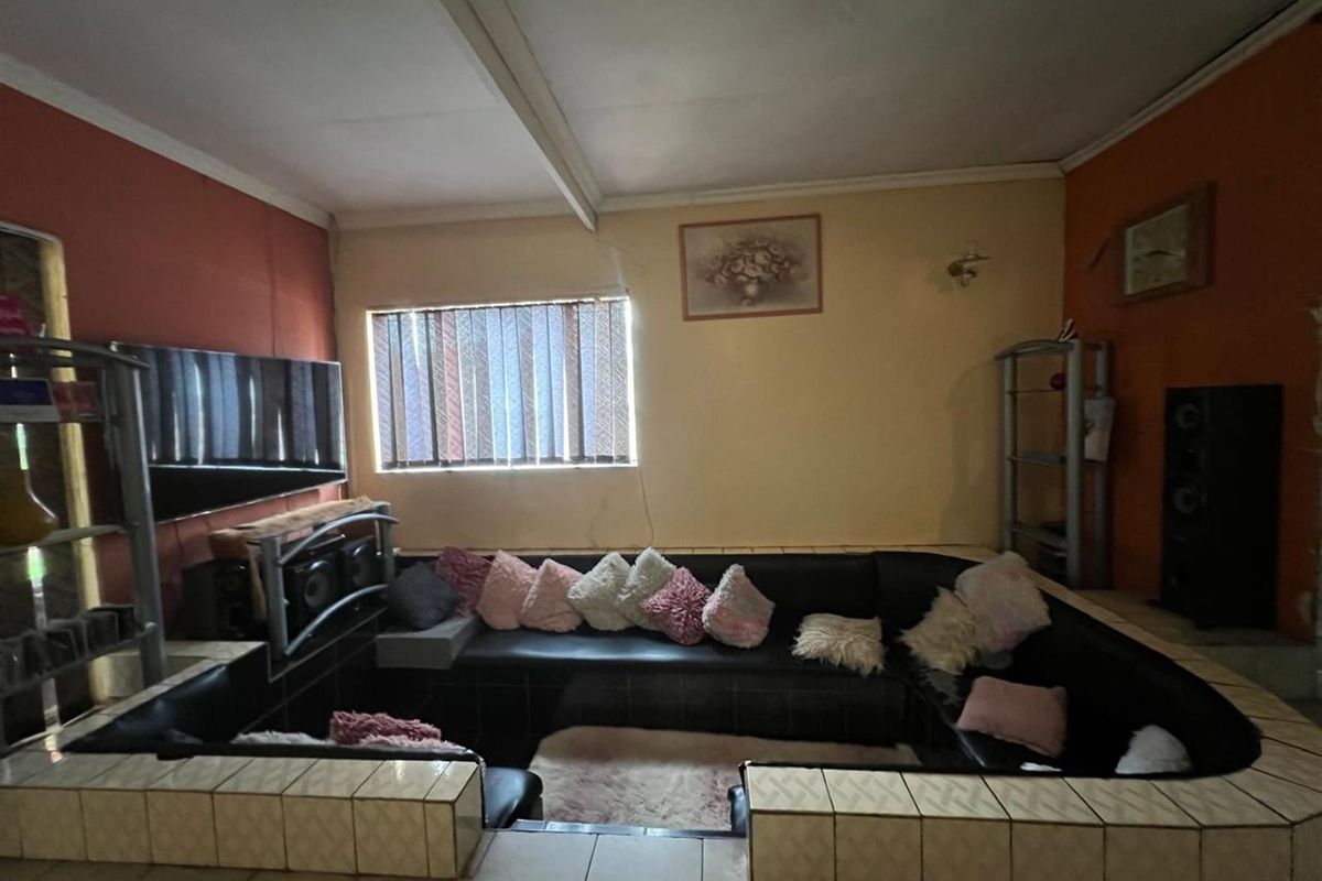 House For Sale in Sasolburg Ext 11, Sasolburg - Photo 5