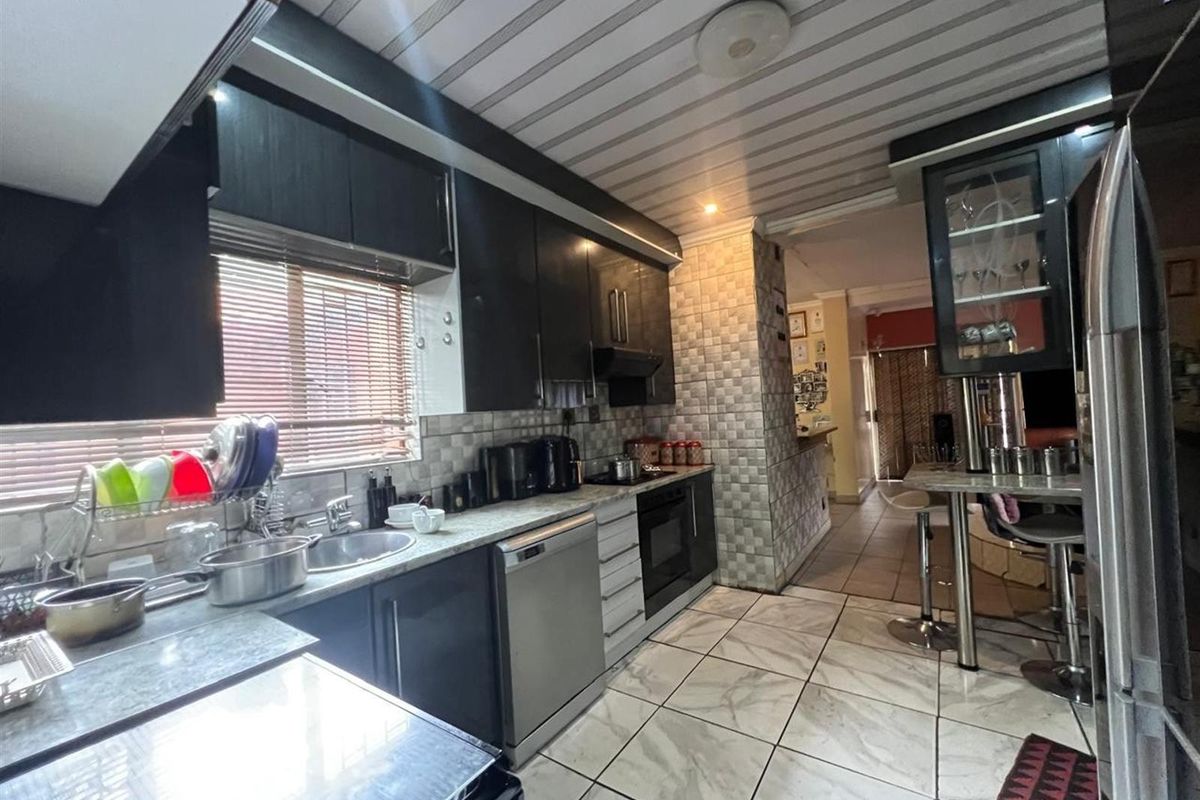 House For Sale in Sasolburg Ext 11, Sasolburg - Photo 3