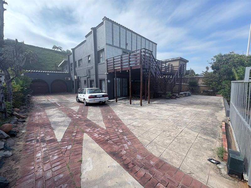 Guest House For Sale Seaside Serenity Meets Smart Investment! - Photo 4