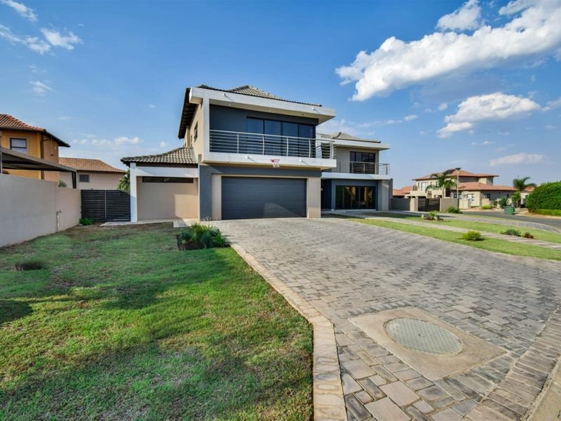 House For Sale in Pretoria - Photo 3