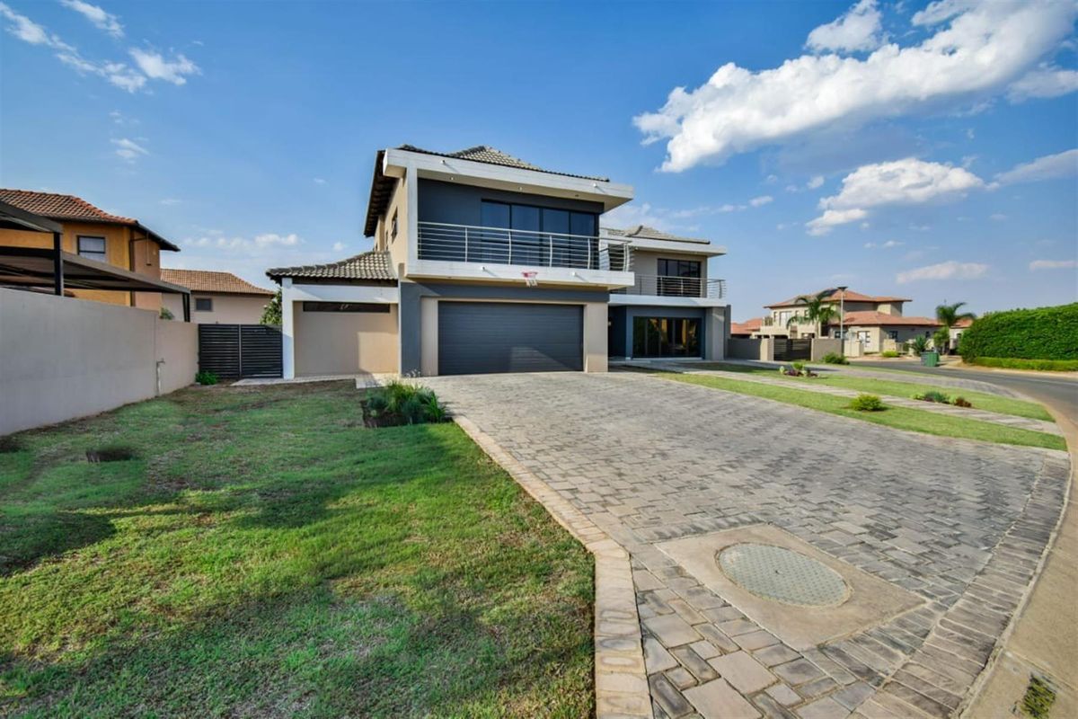 House For Sale in Pretoria - Photo 3