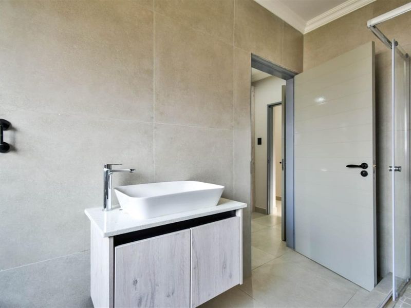 House For Sale in Pretoria - Photo 9