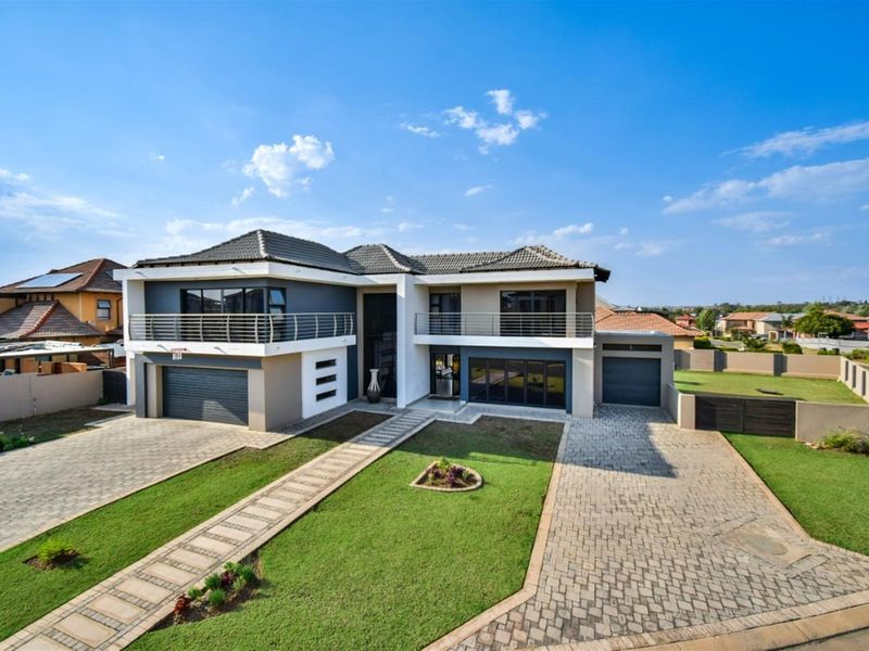 House For Sale in Pretoria - Photo 4