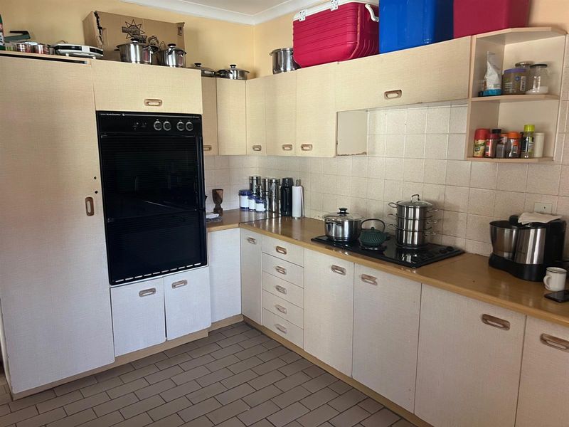 3 bedroom house golf view mafikeng for sale - Photo 6
