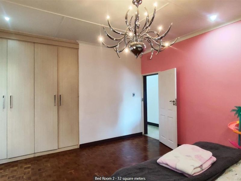 Modern 3-Bedroom Home + Separate Flatlet in Rynfield - Photo 9