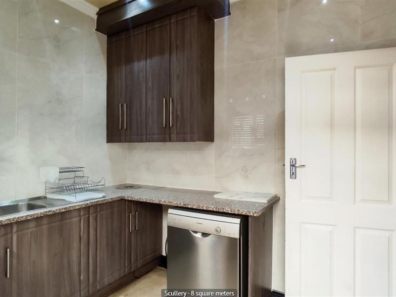 Modern 3-Bedroom Home + Separate Flatlet in Rynfield - Photo 4