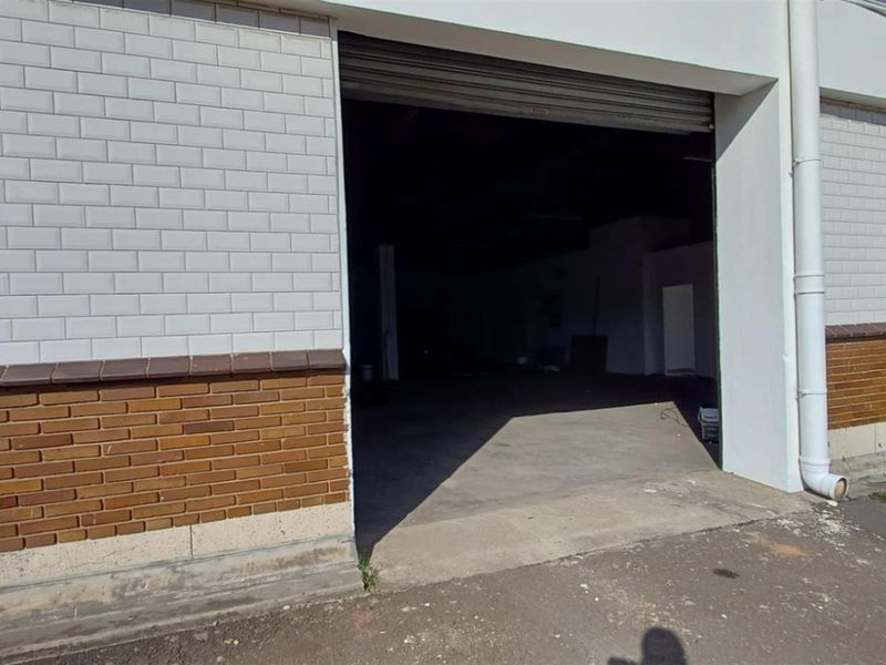 Warehouses for sale with income. - Photo 6