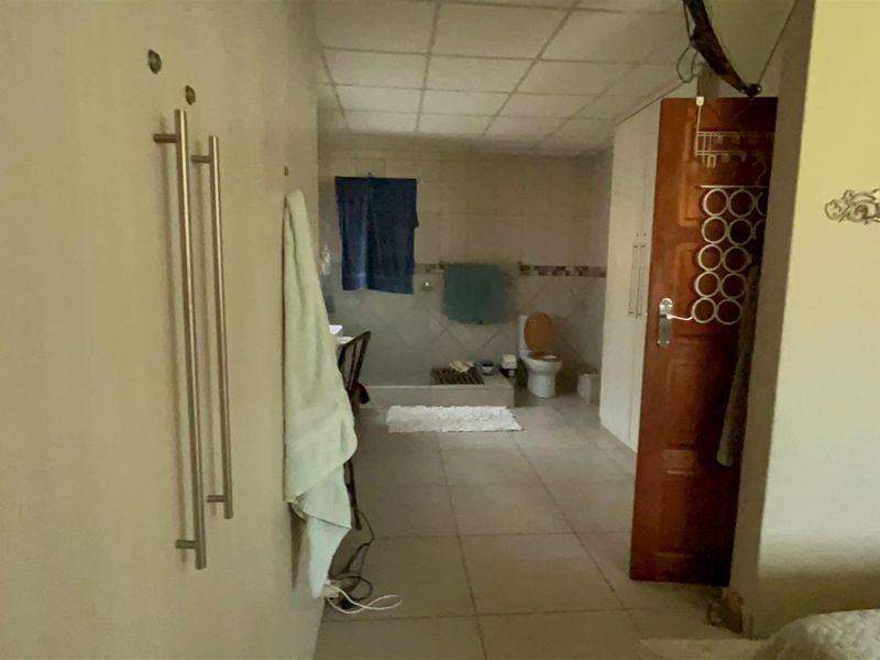 Charming 4-Bedrooms House For Sale in Sasolburg Ext 12, Sasolburg - Photo 10