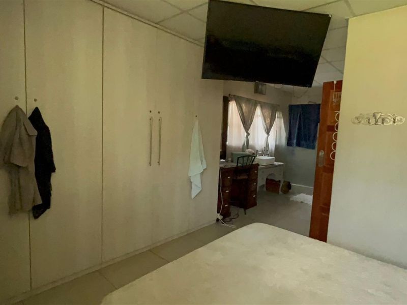 Charming 4-Bedrooms House For Sale in Sasolburg Ext 12, Sasolburg - Photo 9