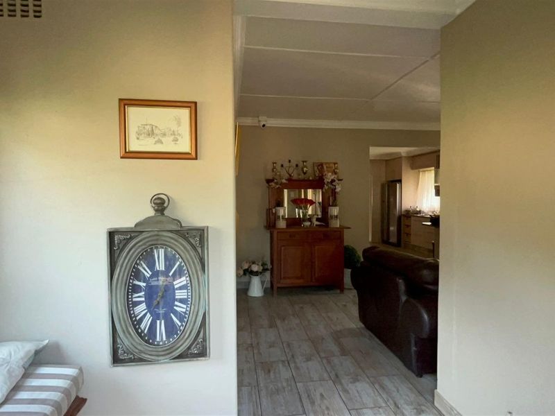 Charming 4-Bedrooms House For Sale in Sasolburg Ext 12, Sasolburg - Photo 6