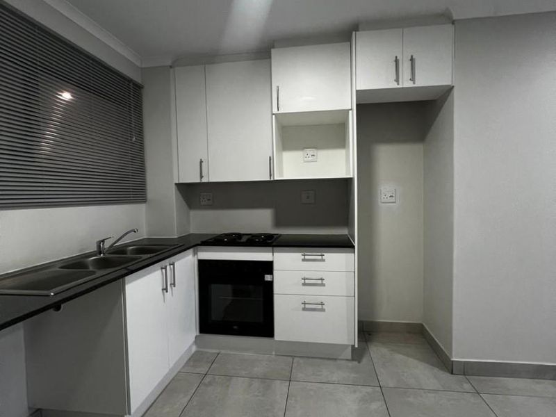 Stunning 2 bedroom unit at the Hesketh Lifestyle Estate - Photo 3