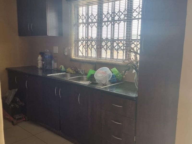 3-Bedroom Move-In-Ready Home for Sale in Bombay Heights, Pietermaritzburg, KwaZulu-Natal - Photo 5