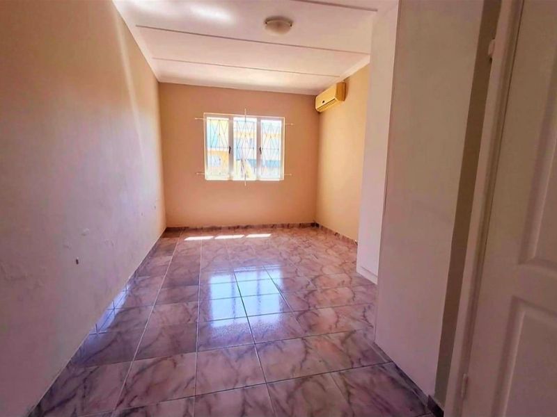 Townhouse For Sale in Greenwood Park, Durban, KwaZulu Natal - Photo 10