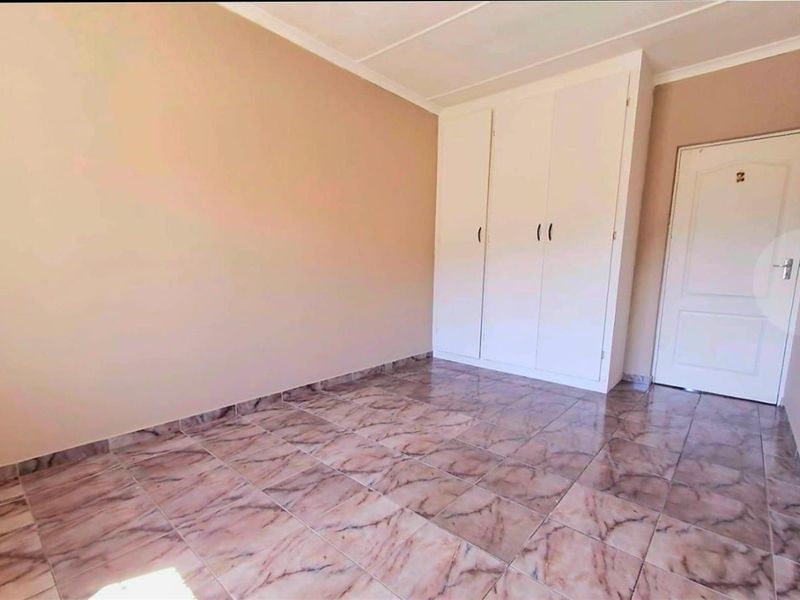 Townhouse For Sale in Greenwood Park, Durban, KwaZulu Natal - Photo 9