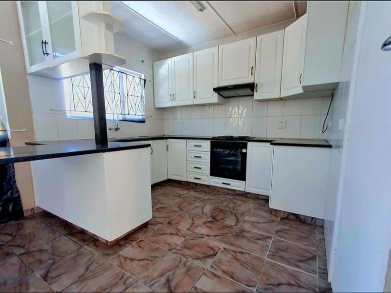Townhouse For Sale in Greenwood Park, Durban, KwaZulu Natal - Photo 1