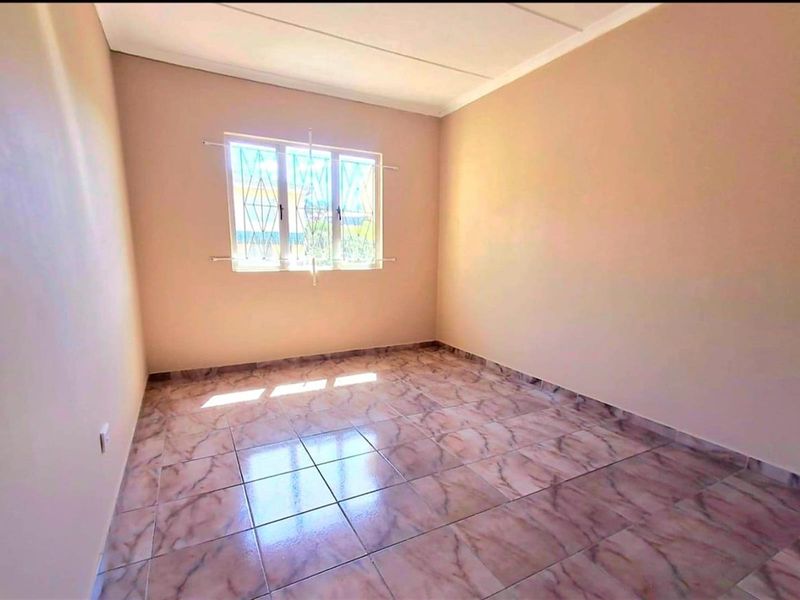 Townhouse For Sale in Greenwood Park, Durban, KwaZulu Natal - Photo 7