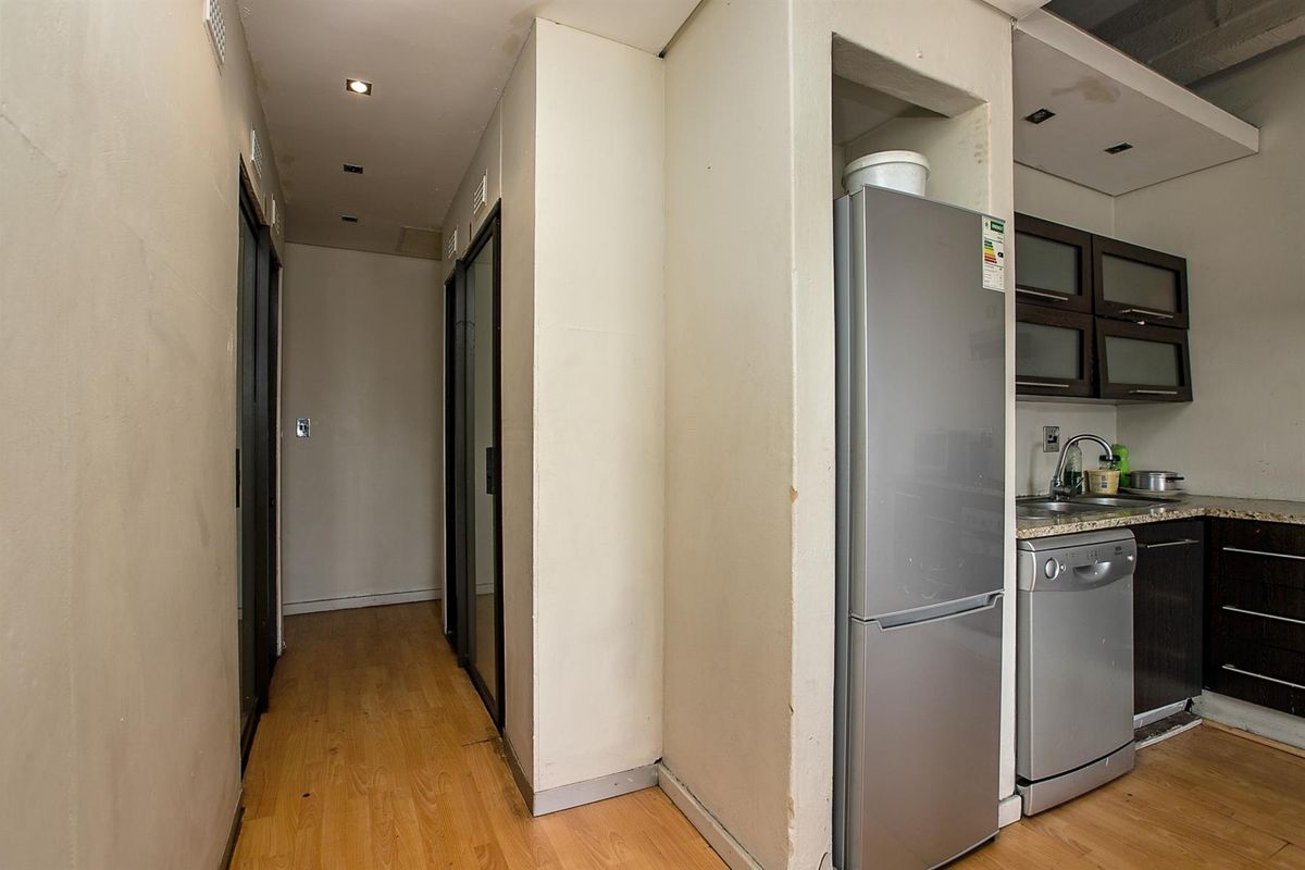 Apartment For Sale in Braamfontein, Johannesburg - Photo 5