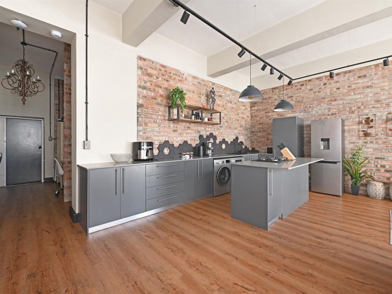 PRICED TO SELL: 7.9% Net ROI | R970k Equity Upside | R3,680,000 NO TRANSFER DUTY - Photo 3