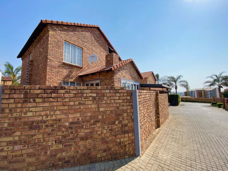 Townhouse For Sale in Amberfield Manor, Amberfield, Centurion (Anna-Marie) - Photo 5