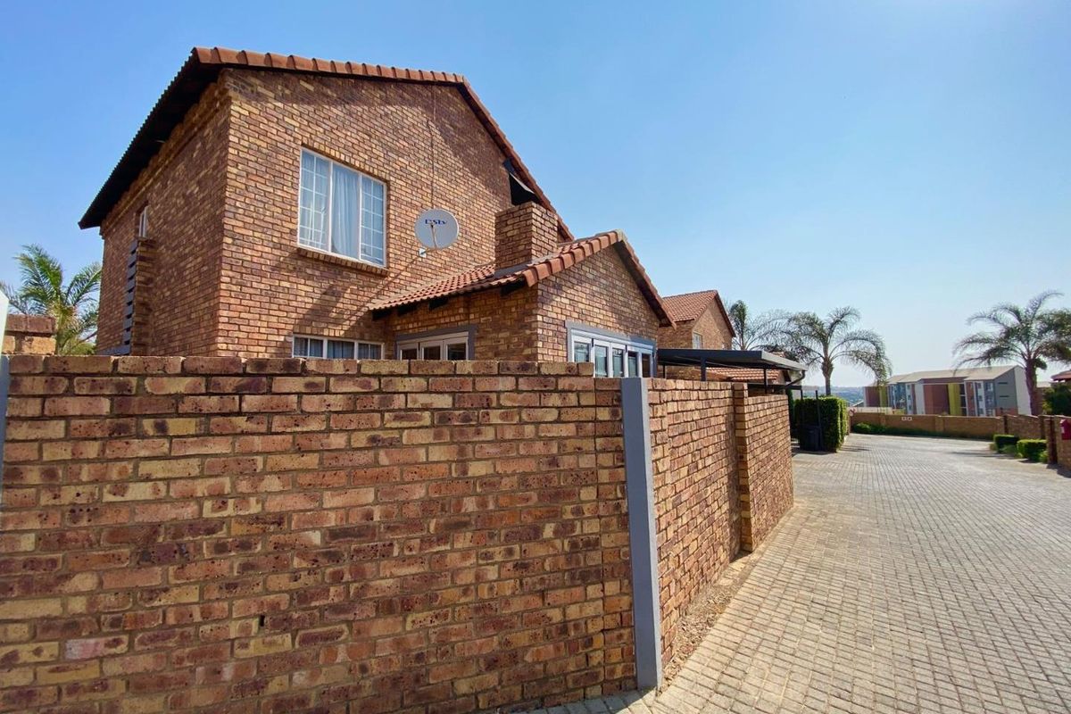 Townhouse For Sale in Amberfield Manor, Amberfield, Centurion (Anna-Marie) - Photo 5