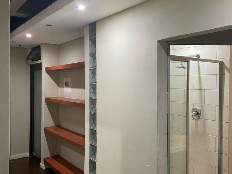 5 Bedroom unit for sale in Braamfontein - Photo 5