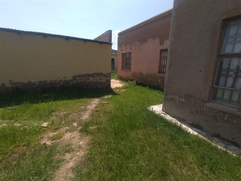 29 Student Accomodation For Sale in MANKWENG - Photo 2