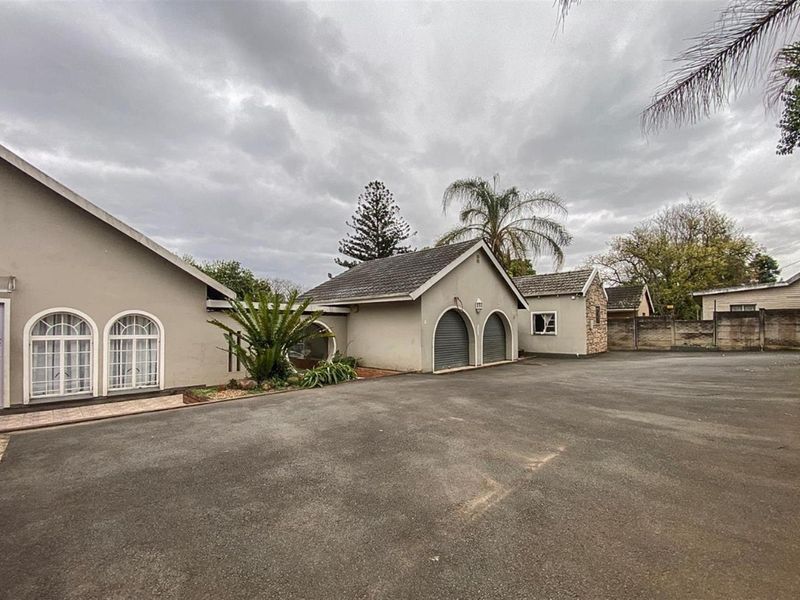 House For Sale in Scottsville, KwaZulu Natal - Photo 2