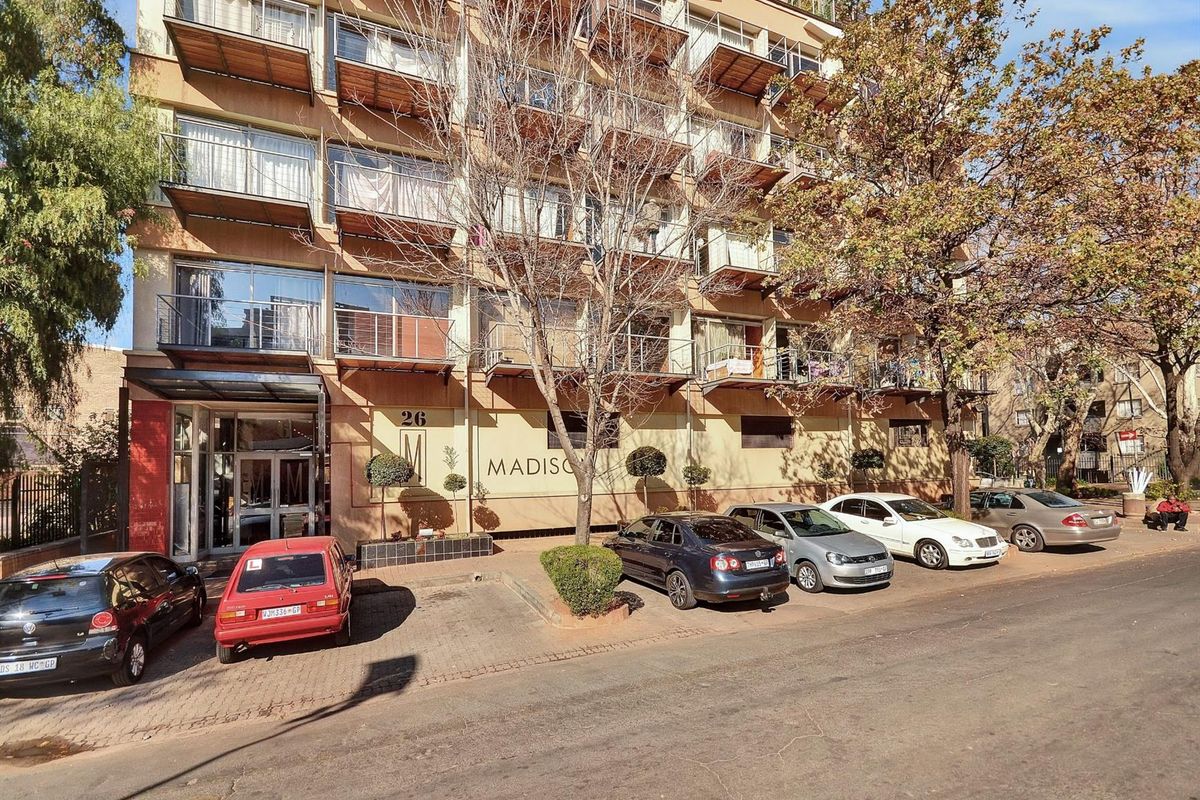 Apartment For Sale in Braamfontein, Johannesburg - Photo 4