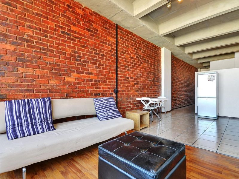 Apartment For Sale in Braamfontein, Johannesburg - Photo 2