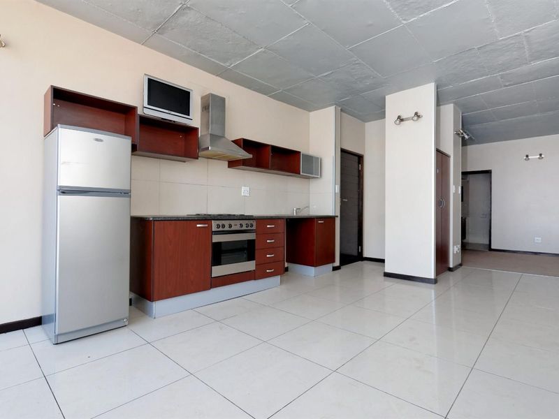 Apartment For Sale in Braamfontein, Johannesburg - Photo 6