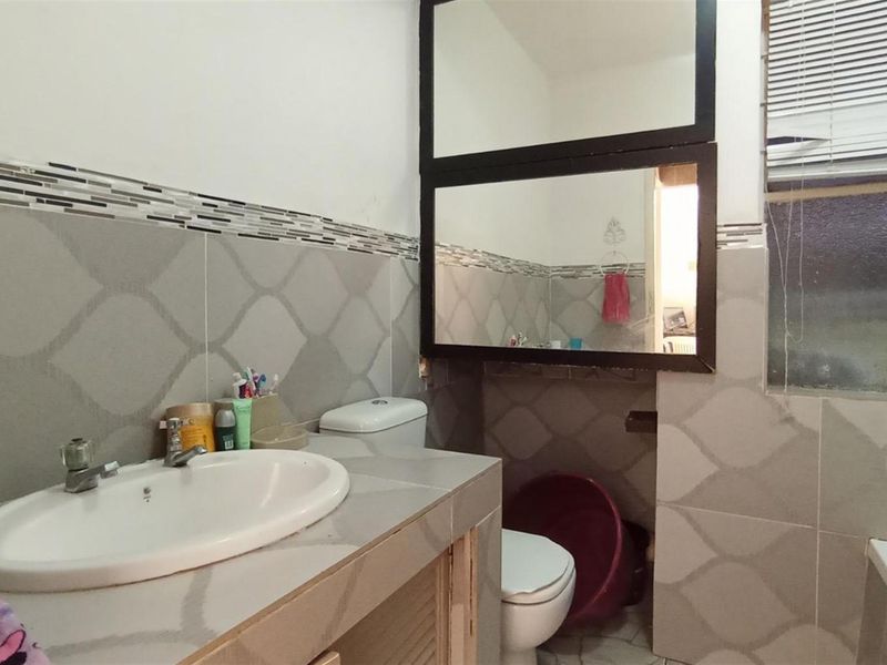 Apartment For Sale in Windsor East, Randburg 92 Squares. - Photo 9