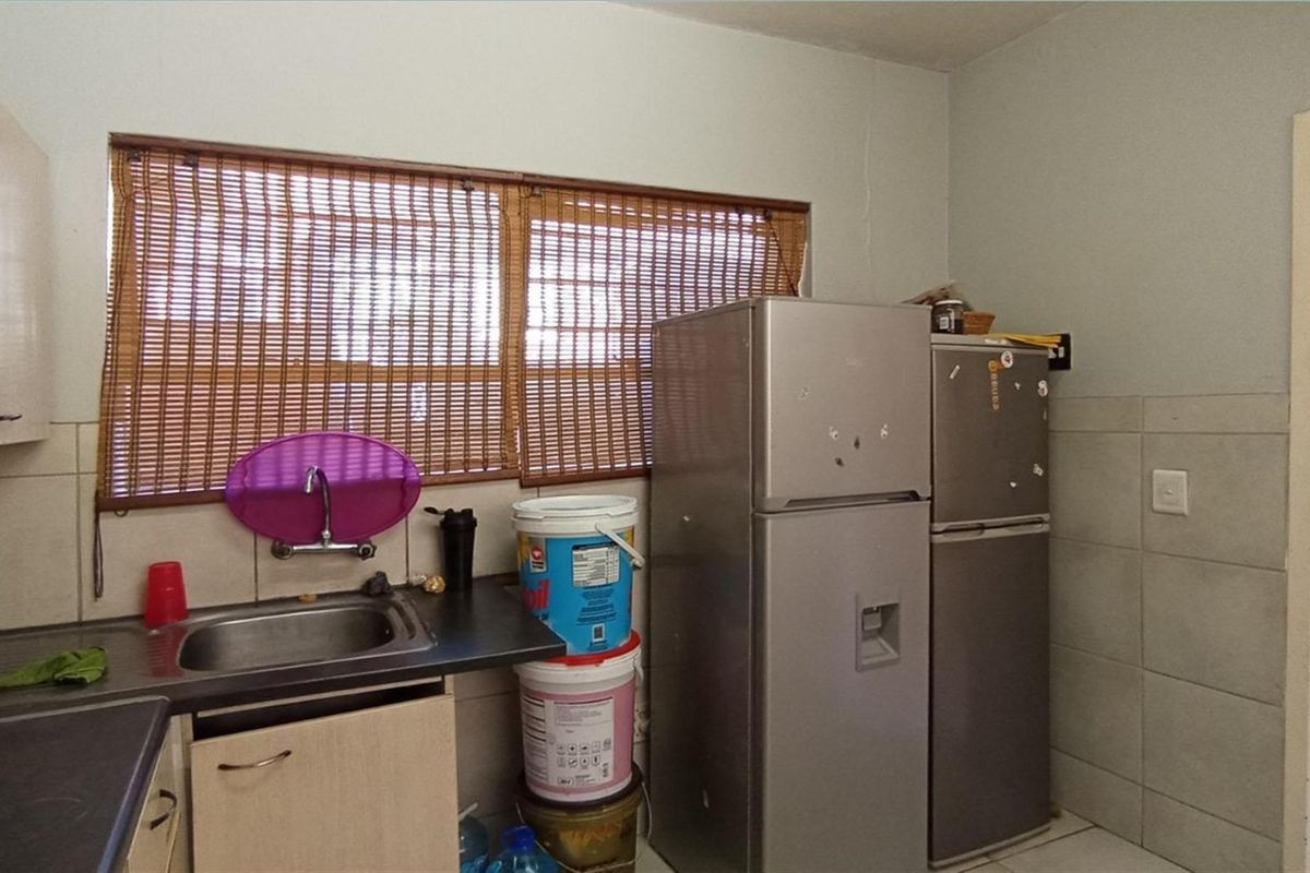 Apartment For Sale in Windsor East, Randburg 92 Squares. - Photo 4