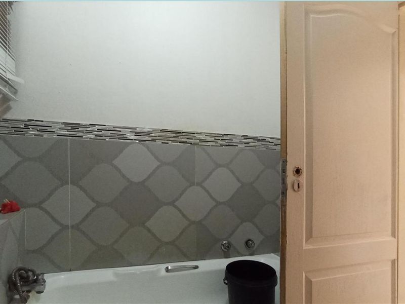 Apartment For Sale in Windsor East, Randburg 92 Squares. - Photo 10