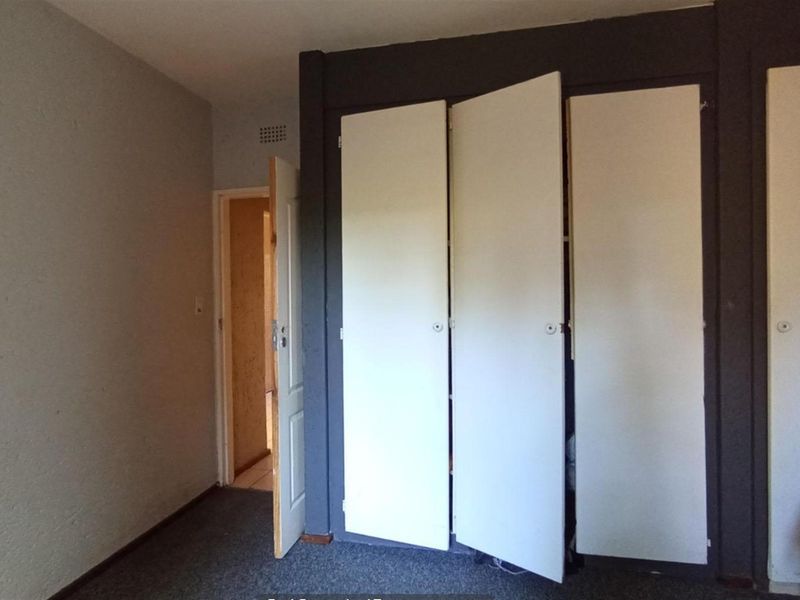 Apartment For Sale in Windsor East, Randburg 92 Squares. - Photo 8