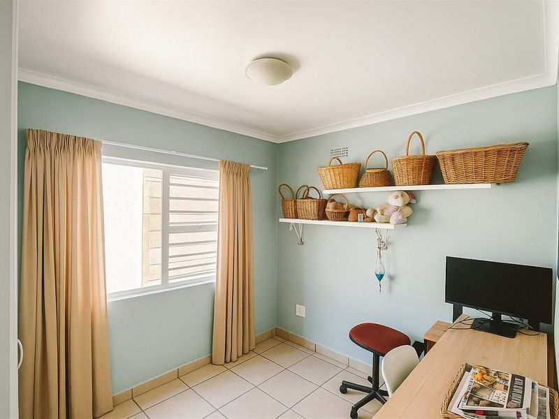 Beautiful and Move-In Ready Home for Sale - Bonnie Brae, Kraaifontein - Photo 8