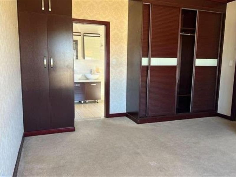 2 bed,1 Bath apartment to rent in Blue hills - Photo 9